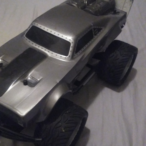 Silver fast and furious RC car - Picture 2 of 4